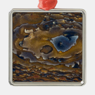 Ornement Carré Argenté Motif Tourbillonnant Sur Dalle De Jasper