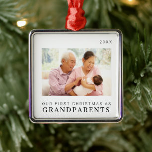 Ornement Carré Argenté Notre premier Noël en tant que grands-parents Mode