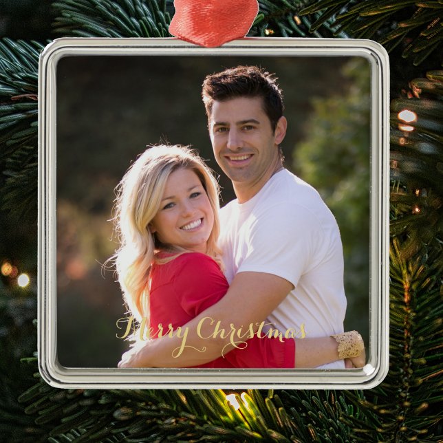 Ornement Carré Argenté Notre premier Noël Marié Elegant Gold Texte 1er (Our First Christmas Married Elegant Gold Text 1st Metal Ornament)