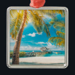 Ornement Carré Argenté Palmiers sur un beau coucher du soleil<br><div class="desc">Cette photo comporte de beaux palmiers contre le ciel pendant un coucher du soleil tropical.</div>