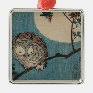 Ornement Carré Argenté Petit hibou à cornes sur la branche d'érable sou