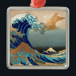 Ornement Carré Argenté PixDezines Vintage, grande vague, Hokusai 葛 飾 北 斎<br><div class="desc">PixDezinves Vintage d'art japonais avec un faux accent or. La Grande Vague de Kanagawa est l'une des plus connues au monde. L'artiste,  Hokusai,  1832 (période Edo). Représentation d'okinami comme les grandes vagues,  PAS le tsunami.  Numériquement amélioré par PixDezines.Copyright © 2008-2014 PixDezines.com™ et PixDezines™ sur zazzle.com</div>