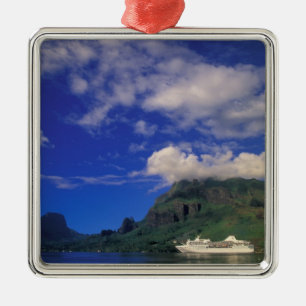 Ornement Carré Argenté Polynésie française, Moorea. Cooks Bay. Bateau d