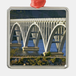 Ornement Carré Argenté Pont commémoratif Patterson autoroute 101 sur