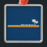 Ornement Carré Argenté Robin Lake Beach Géorgie<br><div class="desc">Pas un fan d'eau salée ? Rendez-vous à Robin Lake Beach Georgia. Un kilomètre de sable doux et blanc sucré borde un lac étincelant, donc accueillant, vous aurez envie de sauter à l'intérieur. Cette plage artificielle est censée être la plus grande du genre au monde, et elle se trouve à...</div>