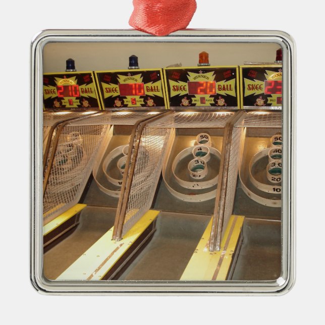 ORNEMENT CARRÉ ARGENTÉ SKEE BALL ! (Devant)