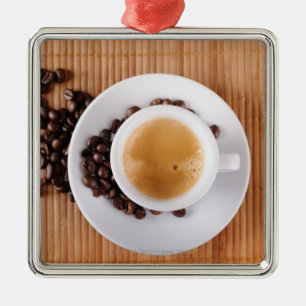 Ornement Carré Argenté Tasse de café express sur un tapis