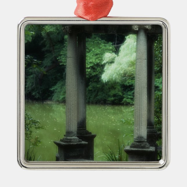 Ornement Carré Argenté Temple de l'amour aux vieux jardins de Westbury (Devant)