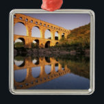 Ornement Carré Argenté UE, France, Provence, Gard, Pont du Gard. 2<br><div class="desc">UE,  France,  Provence,  Gard,  Pont du Gard Aqueduc romain/ pont au coucher du soleil � Walter Bibikow / SuperStock.com</div>