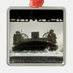 Ornement Carré Argenté Un coussin d'air d'embarcation de débarquement se