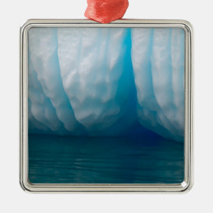 Ornement Carré Argenté Voir les icebergs en bleu dans le canal d'Errera