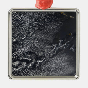 Ornement Carré Argenté Vortexes de nuage au-dessus des îles de Cap Vert