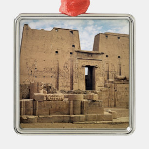 Ornement Carré Argenté Vue du premier pylône du temple de Horus