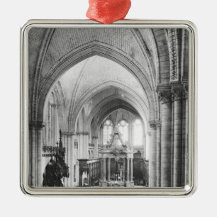 Ornement Carré Argenté Vue intérieure de la nef et du choeur