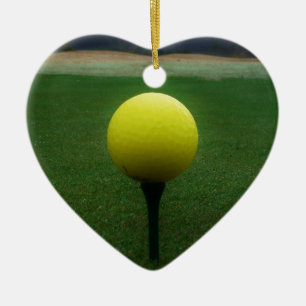 Ornement Cœur En Céramique Bal de golf jaune sur un terrain de golf de montag