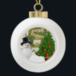 Ornement de bal en céramique de Noël, Snowman<br><div class="desc">Ornement de bal en céramique de Noël Décorez votre beau sapin de Noël avec un ornement customisé d'une sorte. Quelque chose pour tous,  Maria lurdis afonso,  https://www.zazzle.com/succeedinbeautybarb</div>