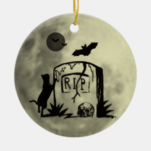 Ornement de chat noir en jeu