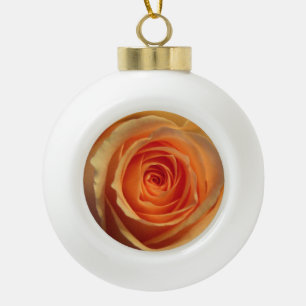 Ornement de rose jaune