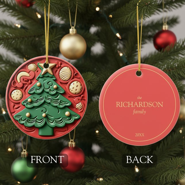 Ornement de sapin de Noël moderne rouge et vert (cute 3D-effect trompe l'oeil red green Christmas tree ornament with customizable family name year)