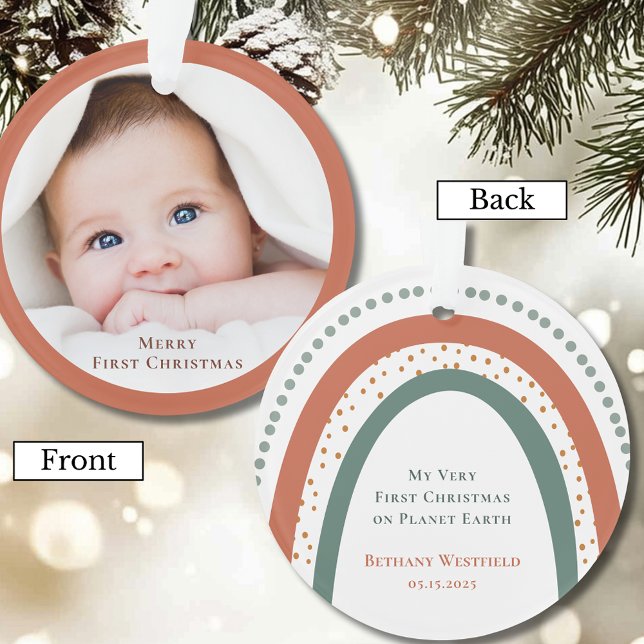 Ornement de souvenir de premier Noël de bébé (Baby's First Christmas Photo Keepsake Round Acrylic Ornament)