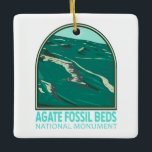 Ornement En Céramique Agate Fossil Lits Monument National Vintage<br><div class="desc">Agate Fossil Beds dessin vectoriel. Les principales caractéristiques du monument sont une vallée de la rivière Niobrara et les fossiles trouvés sur Carnegie Hill et University Hill.</div>