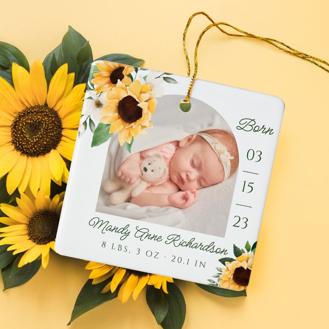 Ornement En Céramique Aquarelle Tournesol Floral Bébé Statistiques de na (Watercolor Sunflower Floral Baby Birth Stats Photo Ceramic Ornament)
