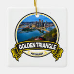 Ornement En Céramique Badge de voyage Golden Triangle Pittsburgh<br><div class="desc">Le design photoréaliste du Triangle d'or de Pittsburgh. Un article paru en 1914 dans le Saturday Evening Post a donné le surnom de "Triangle d'or" à la publicité nationale parce que la terre comptait parmi "les plus dorés des États-Unis,  ayant généré une immense richesse".</div>