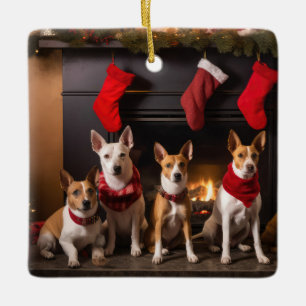 Ornement En Céramique Basenji au coin du feu de Noël