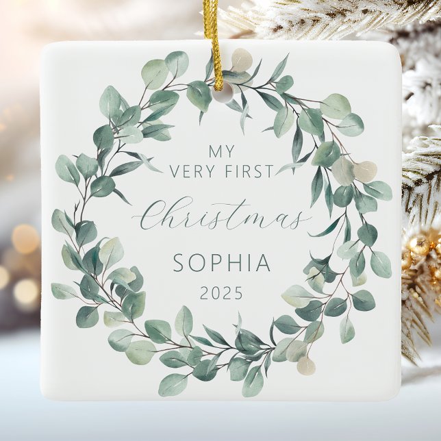 Ornement En Céramique Bébé personnalisé 1er Noël Eucalyptus Wreath (Créateur téléchargé)