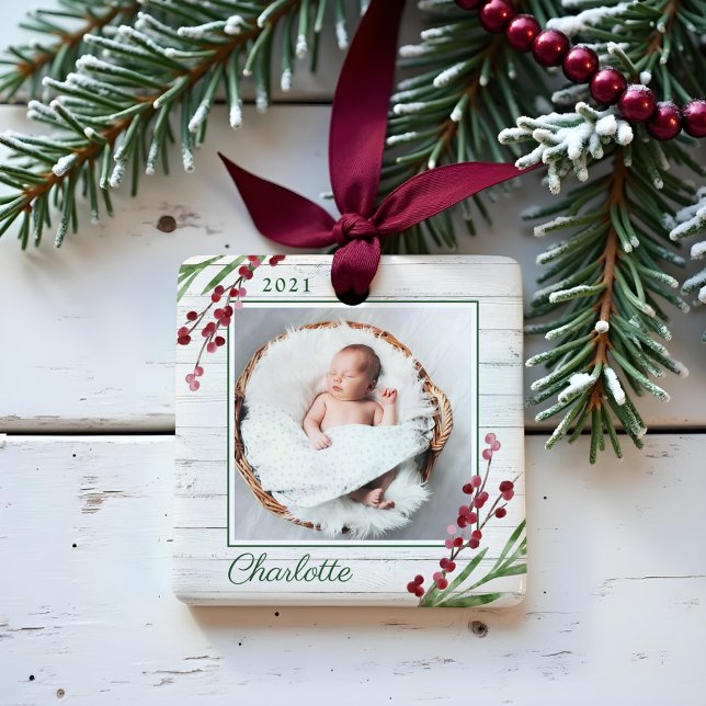Ornement En Céramique Bois de canneberge Foliage Bébé Première photo de  (Wood Cranberry Foliage Baby First Christmas Photo Ceramic Ornament)
