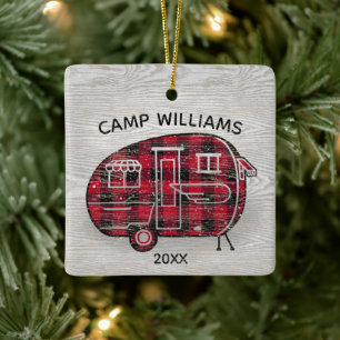 Ornement En Céramique Camper Russe Red Buffalo Plaid Nom de famille Noël