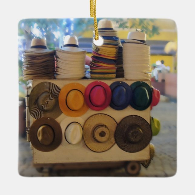 Ornement En Céramique Chapellerie colombienne en parc (Devant)