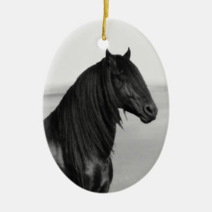 Ornement En Céramique Cheval noir frison fier d'étalon