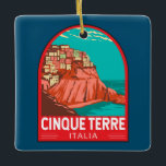 Ornement En Céramique Cinque Terre Italie Travel Art Vintage<br><div class="desc">Design d'art de voyage rétro des Cinque Terre. Les Cinque Terre est une succession de villages balnéaires centenaires situés sur la côte accidentée de la Riviera italienne.</div>