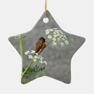 Ornement En Céramique Colibri sur la fleur de dentelle de la reine Ann