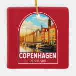Ornement En Céramique Copenhague Danemark Travel Art Vintage<br><div class="desc">Design de transport vectoriel rétro de Copenhague. Copenhague,  capitale du Danemark,  se trouve sur les îles côtières de Seeland et Amager. Il est relié à Malmo dans le sud de la Suède par le pont Öresund.</div>