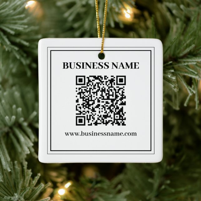 Ornement En Céramique Créer un code QR scannable | Noir & Blanc (Arbre)