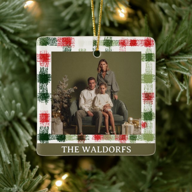 Ornement En Céramique Custom Family Photo Red and Green Plaid Ornament (Arbre)