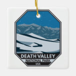 Ornement En Céramique  Death Valley National Park Night Sky Vintage<br><div class="desc">Design vectoriel de Death Valley. Le parc est connu pour Titus Canyon,  avec une ville fantôme et des rochers colorés,  et les salines du bassin de Badwater,  point le plus bas de l'Amérique du Nord.</div>