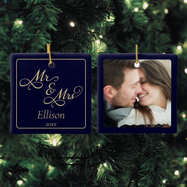 Ornement En Céramique Elegant Blue Gold Mr et Mme 1er Noël (Our first Christmas as a couple Christmas ornament, Mr and Mrs in script typography, custom photo)