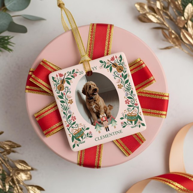 Ornement En Céramique Elégant Floral Pet Photo Noël Noisette (Elegant Floral Pet Photo Christmas Nutcracker Ceramic Ornament)