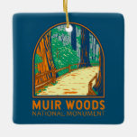 Ornement En Céramique Emblème de la Californie du Monument national de M<br><div class="desc">Design vectoriel Muir Woods. Il s'agit d'une forêt côtière de séquoias ancienne. En raison de sa proximité avec l'océan Pacifique,  la forêt est régulièrement enveloppée dans un brouillard de la couche marine côtière,  contribuant à un environnement humide qui encourage une croissance plante vigoureuse.</div>