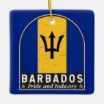 Ornement En Céramique Emblème Drapeau de la Barbade Vintage déprimée<br><div class="desc">emblème en détresse de la Barbade avec le drapeau et les armoiries.</div>