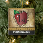 Ornement En Céramique Enseignants de première année Rock<br><div class="desc">🥇 UN DESIGN D'ART ORIGINAL DE DROIT D'AUTEUR DE Donna Siegrist SEULEMENT DISPONIBLE SUR ZAZZLE! Un ornement de Noël d'enseignant de première année de style Vintage prêt à vous personnaliser. REMARQUE : SEULEMENT CHANGER LES ZONES MODÈLES NÉCESSAIRES! 😀 Si nécessaire, vous pouvez supprimer une partie du texte et commencer à...</div>
