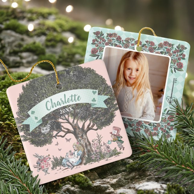 Ornement En Céramique Fairytale Tree Alice in Wonderland Nom et photo (Fairytale Tree Alice in Wonderland Name & Photo Ceramic Ornament)