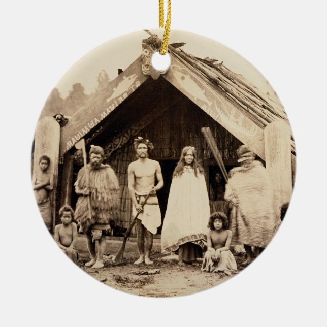 Ornement En Céramique Famille maorie, Nouvelle Zélande, c.1880s (copie (Devant)