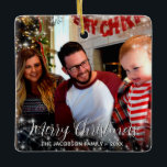 Ornement En Céramique Festive Stars Joyeux Noël Photo Holiday<br><div class="desc">Cet ornement festif présente votre photo entourée d'étoiles scintillantes. La légende dit Joyeux Noël dans un élégant script de lettrage. Il y a de la place pour votre nom et l'année. Merveilleux comme un jour férié annuel ou souvenir. Belle, élégante, fantaisiste et amusante. Le design est le même à l'avant...</div>