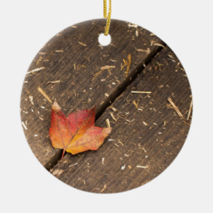 Ornement En Céramique Feuille d'érable unique à l'automne