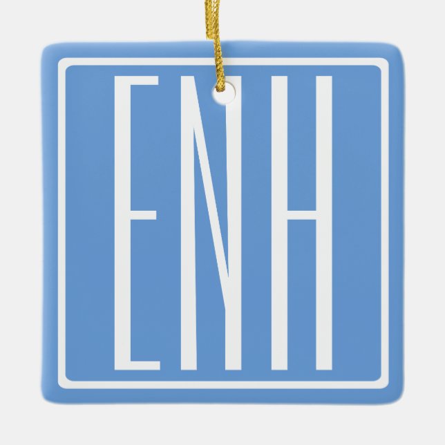 Ornement En Céramique Gras moderne 3 initiales Monogramme | Bleu doux (Devant)