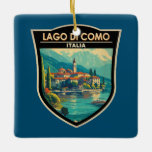 Ornement En Céramique Insigne d'art de voyage Lago di Como Italia<br><div class="desc">Design vectoriel du lac de Côme. Le lac de Côme,  situé dans la région de Lombardie,  dans le nord de l'Italie,  est une station balnéaire haut de gamme connue pour ses paysages spectaculaires,  située au pied des Alpes.</div>